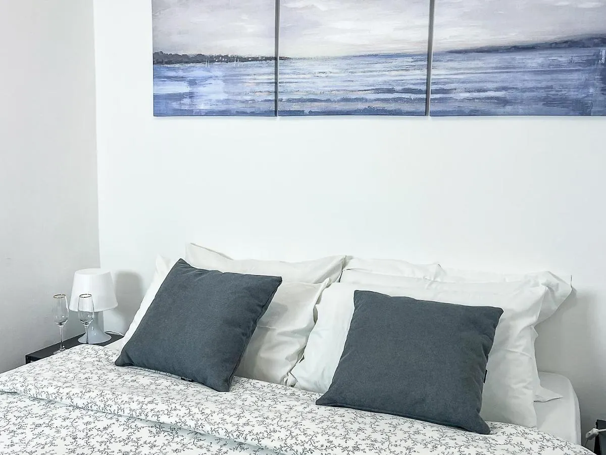 Apartment Esperia Holiday House Catania Italy